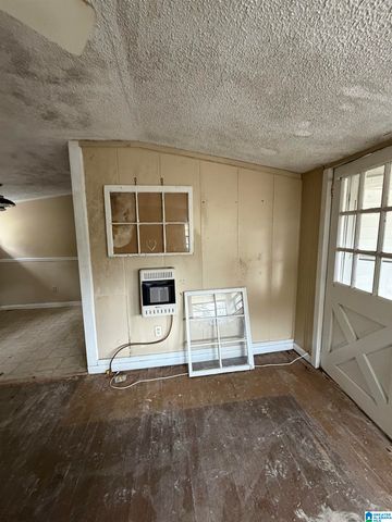 512 7TH AVENUE E, Oneonta, AL 35121