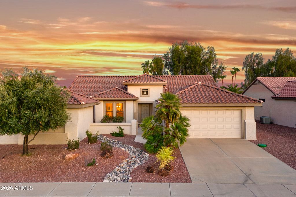 15948 W CLEAR CANYON Drive, Surprise, AZ 85374 — exterior