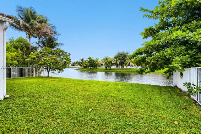 5213 SW 158th Ave, Miramar, FL 33027