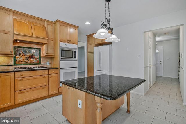 6052 TAMAR DR, Columbia, MD 21045