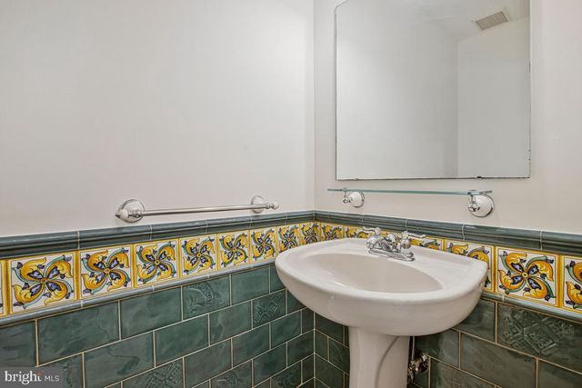 6052 TAMAR DR, Columbia, MD 21045