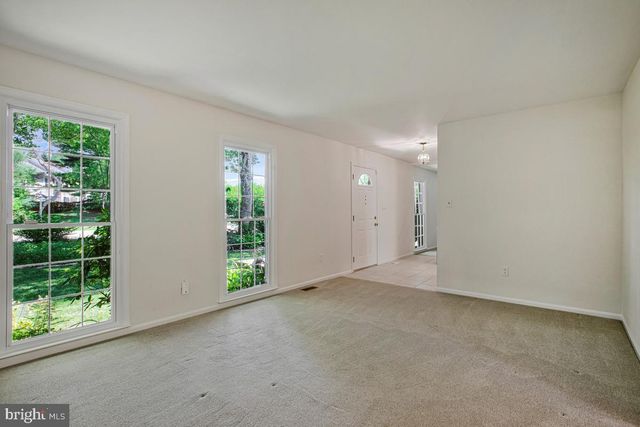 6052 TAMAR DR, Columbia, MD 21045