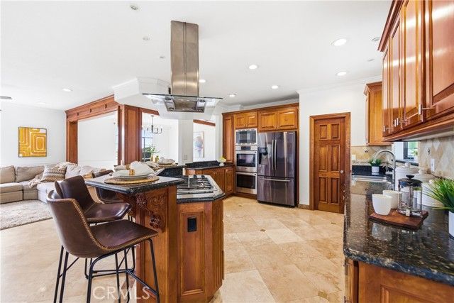 2044 Calle Yucca, Thousand Oaks, CA 91360