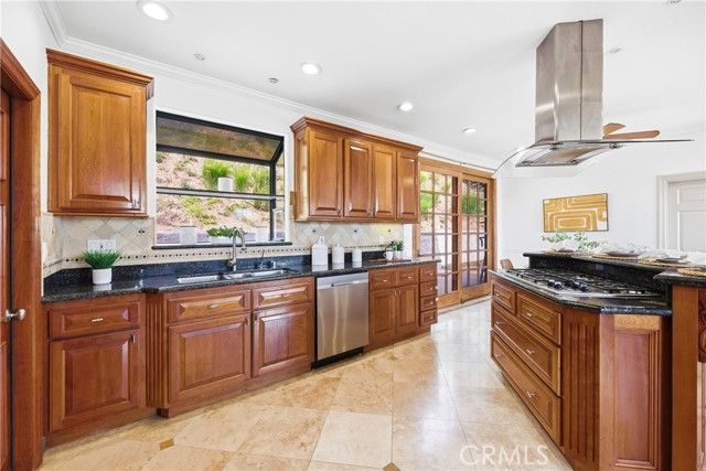 2044 Calle Yucca, Thousand Oaks, CA 91360