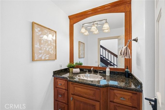 2044 Calle Yucca, Thousand Oaks, CA 91360