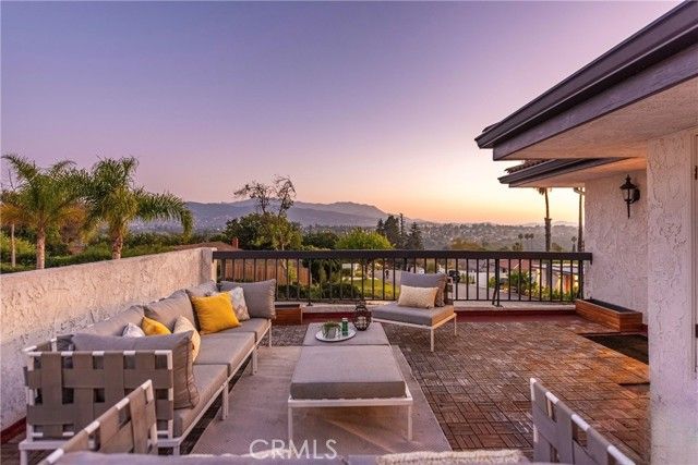 2044 Calle Yucca, Thousand Oaks, CA 91360