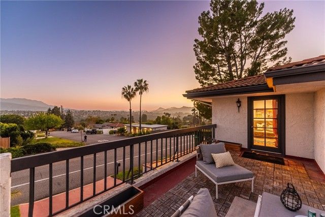 2044 Calle Yucca, Thousand Oaks, CA 91360