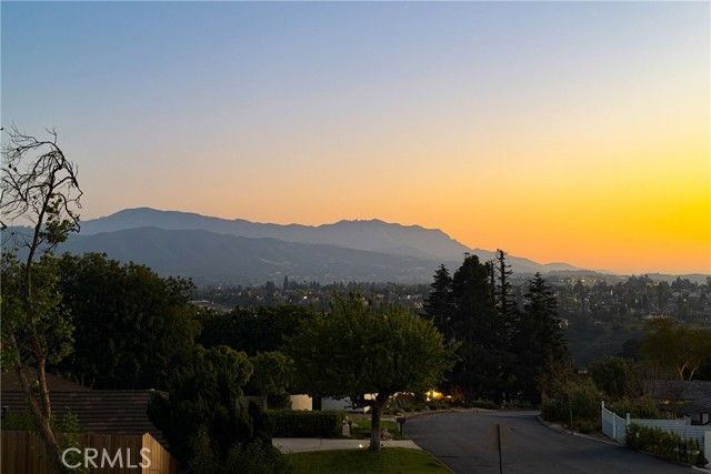 2044 Calle Yucca, Thousand Oaks, CA 91360