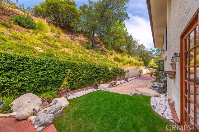 2044 Calle Yucca, Thousand Oaks, CA 91360