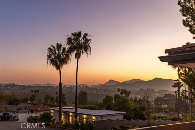 2044 Calle Yucca, Thousand Oaks, CA 91360