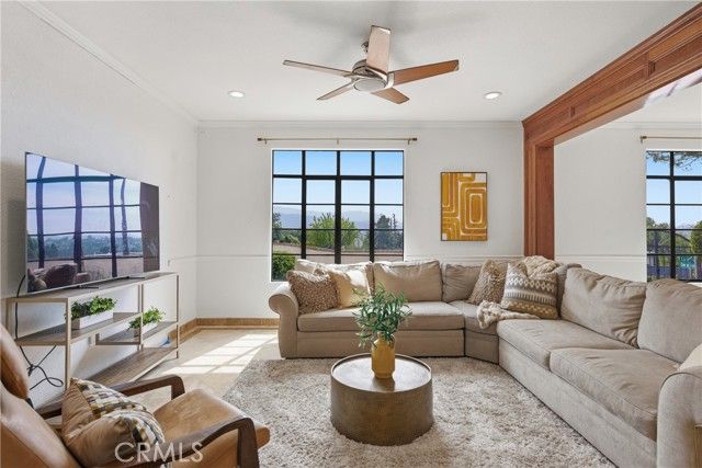 2044 Calle Yucca, Thousand Oaks, CA 91360