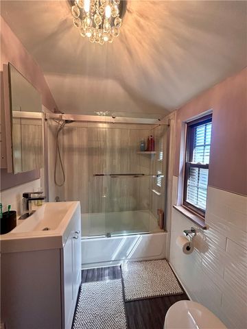 65 Princeton Ave, Uniontown, PA 15401