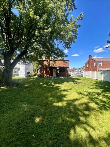 65 Princeton Ave, Uniontown, PA 15401