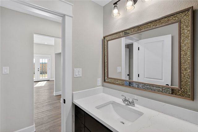 161 Turnrow Cove, Snook, TX 77878