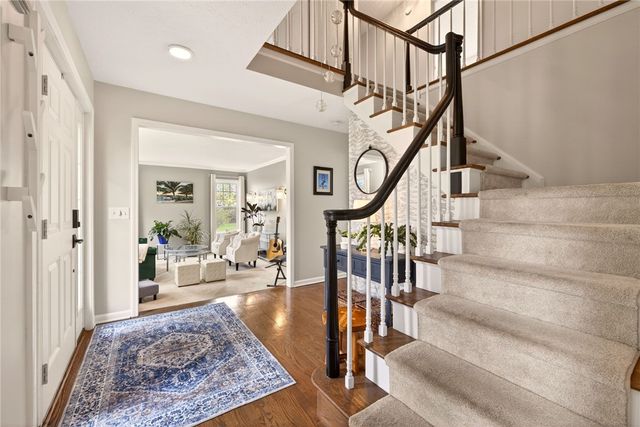 153 Caversham Woods, Pittsford, NY 14534