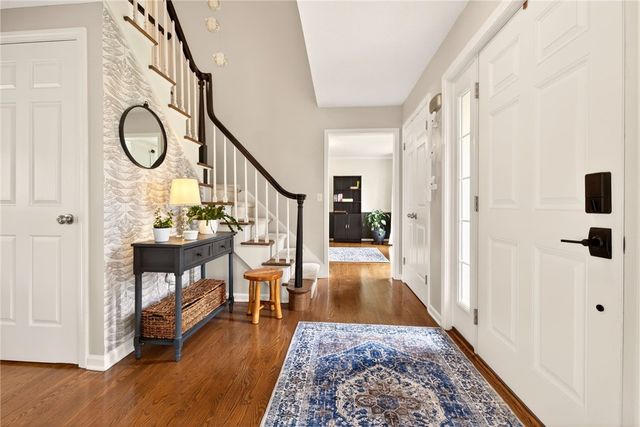 153 Caversham Woods, Pittsford, NY 14534