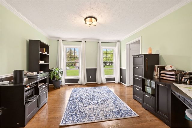 153 Caversham Woods, Pittsford, NY 14534