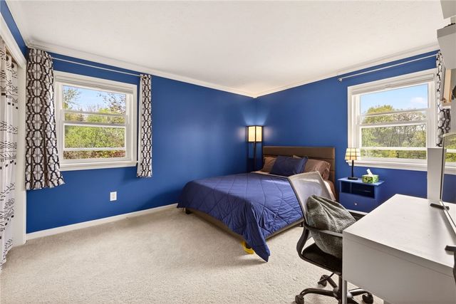 153 Caversham Woods, Pittsford, NY 14534