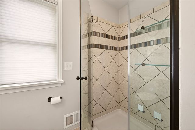 153 Caversham Woods, Pittsford, NY 14534