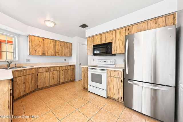 568 Abington Court, Apopka, FL 32703