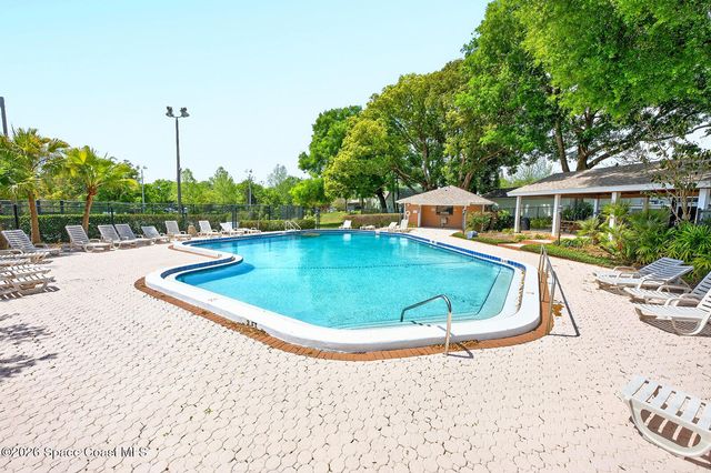 568 Abington Court, Apopka, FL 32703