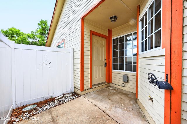 568 Abington Court, Apopka, FL 32703