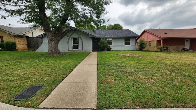 1619 Glenhill Lane, Lewisville, TX 75077