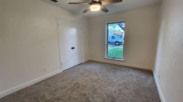 1619 Glenhill Lane, Lewisville, TX 75077