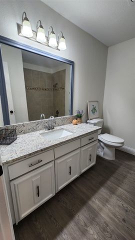 1619 Glenhill Lane, Lewisville, TX 75077