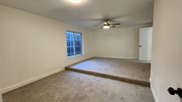 1619 Glenhill Lane, Lewisville, TX 75077