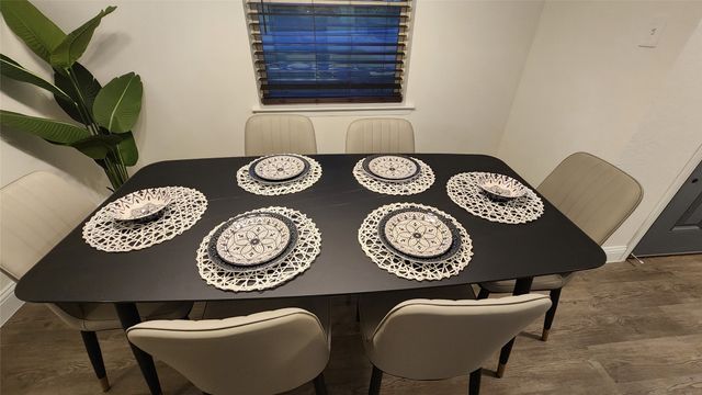 1619 Glenhill Lane, Lewisville, TX 75077