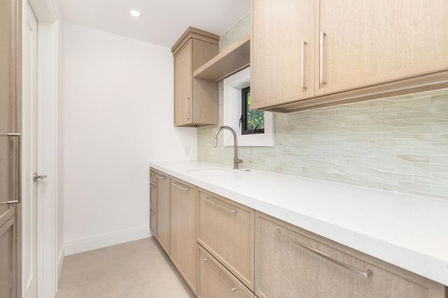110 Sunset Avenue 4-a, Palm Beach, FL 33480