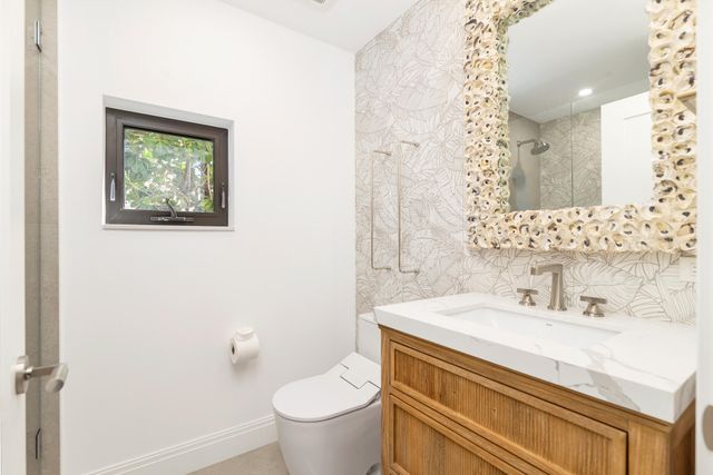 110 Sunset Avenue 4-a, Palm Beach, FL 33480