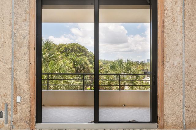 110 Sunset Avenue 4-a, Palm Beach, FL 33480
