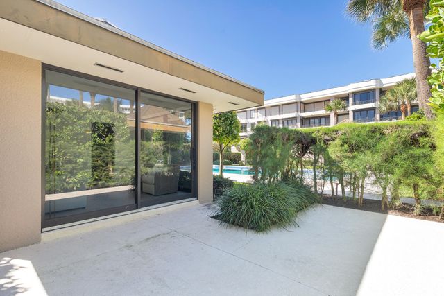 110 Sunset Avenue 4-a, Palm Beach, FL 33480