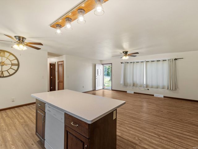 2211 Stierley Road, Wadesville, IN 47638