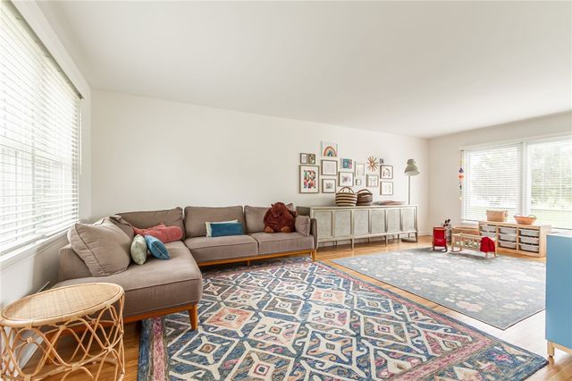 7 Falconbridge Drive, Pittsford, NY 14534