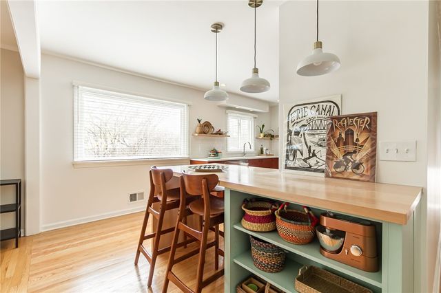 7 Falconbridge Drive, Pittsford, NY 14534