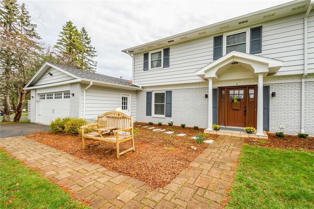 7 Falconbridge Drive, Pittsford, NY 14534