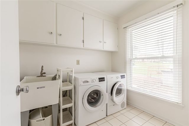 7 Falconbridge Drive, Pittsford, NY 14534