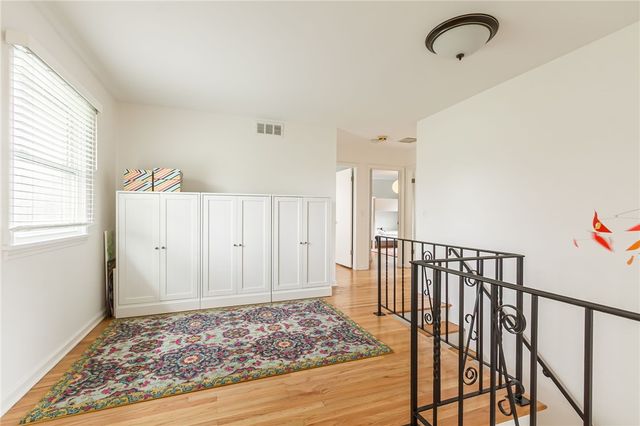 7 Falconbridge Drive, Pittsford, NY 14534