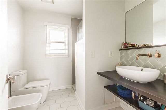 7 Falconbridge Drive, Pittsford, NY 14534