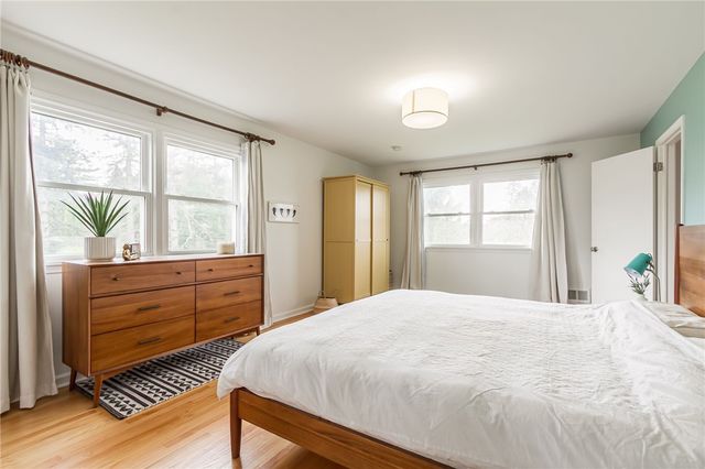 7 Falconbridge Drive, Pittsford, NY 14534