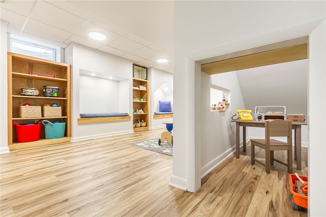 7 Falconbridge Drive, Pittsford, NY 14534