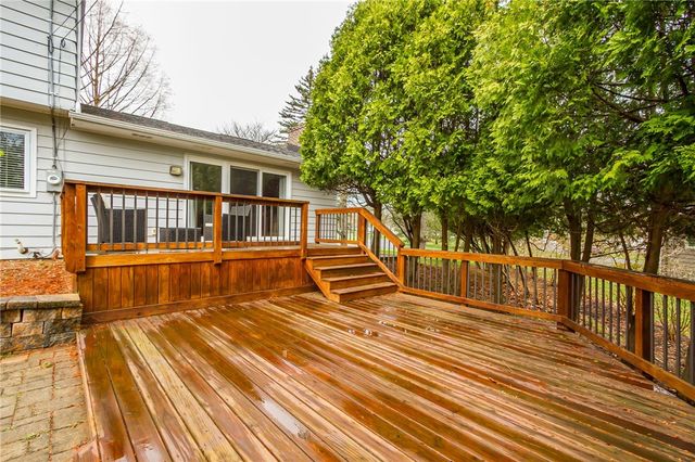 7 Falconbridge Drive, Pittsford, NY 14534