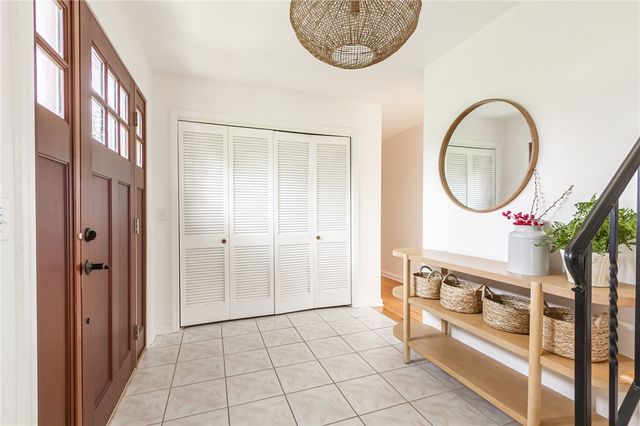 7 Falconbridge Drive, Pittsford, NY 14534