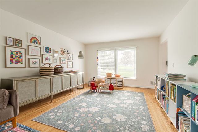 7 Falconbridge Drive, Pittsford, NY 14534