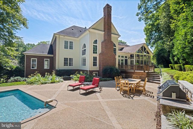 11366 SENECA KNOLL DR, Great Falls, VA 22066