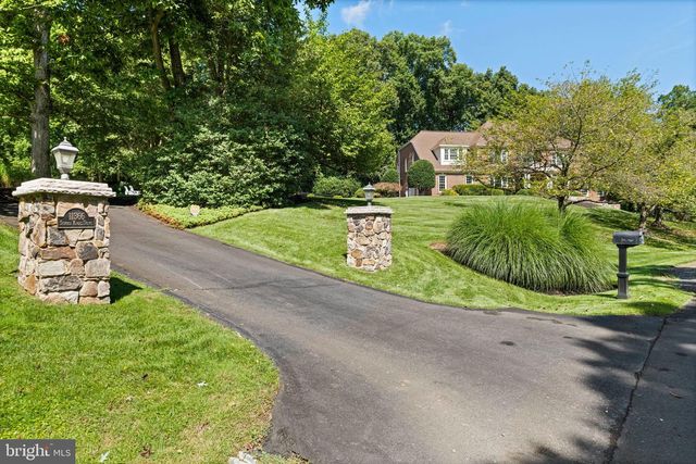 11366 SENECA KNOLL DR, Great Falls, VA 22066