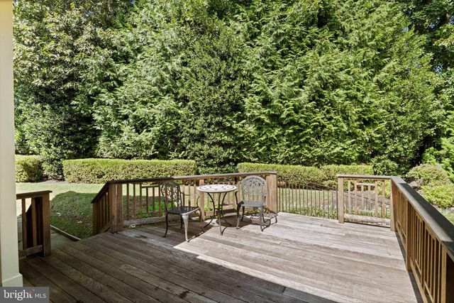 11366 SENECA KNOLL DR, Great Falls, VA 22066